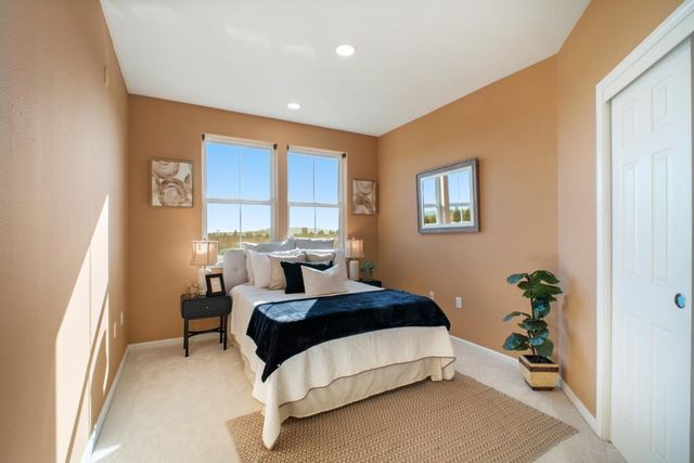 49002 Cinnamon Fern Common 402, Fremont, CA 94539