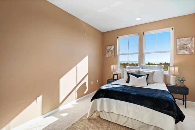 49002 Cinnamon Fern Common 402, Fremont, CA 94539
