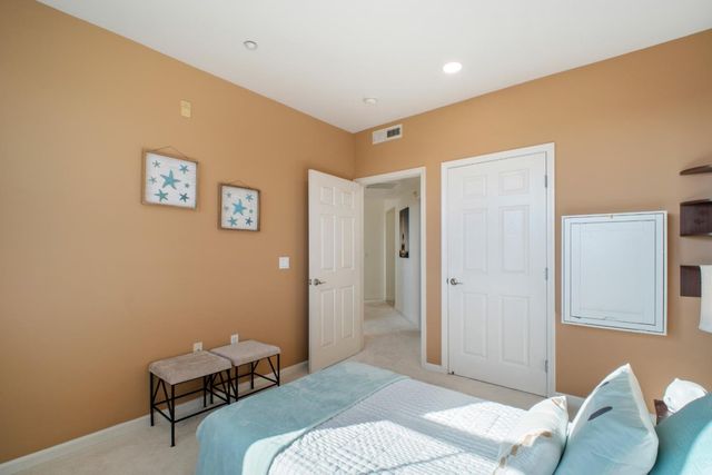 49002 Cinnamon Fern Common 402, Fremont, CA 94539
