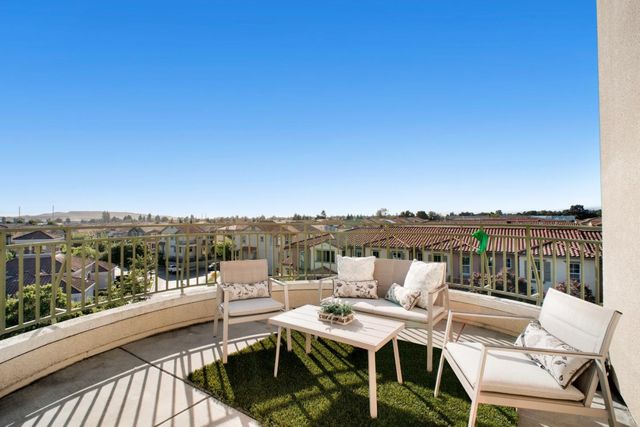49002 Cinnamon Fern Common 402, Fremont, CA 94539