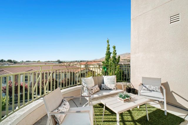 49002 Cinnamon Fern Common 402, Fremont, CA 94539
