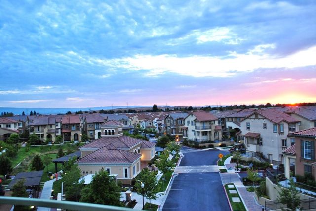 49002 Cinnamon Fern Common 402, Fremont, CA 94539