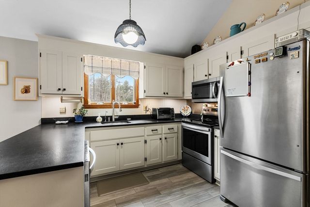 252 Chatham Rd, Harwich, MA 02645