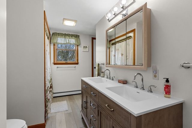 252 Chatham Rd, Harwich, MA 02645