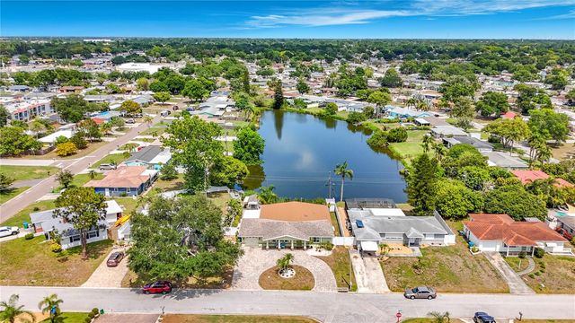 5163 60TH WAY N, Kenneth City, FL 33709