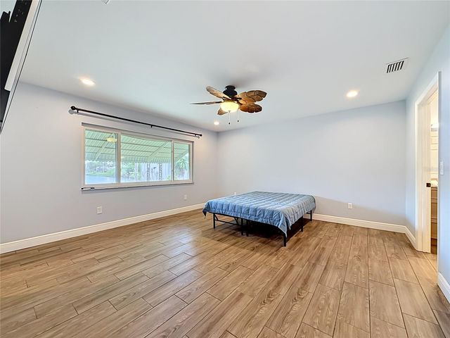 5163 60TH WAY N, Kenneth City, FL 33709