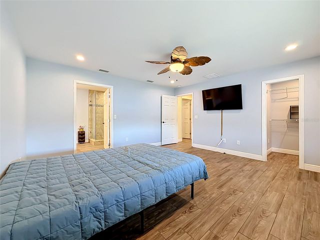 5163 60TH WAY N, Kenneth City, FL 33709