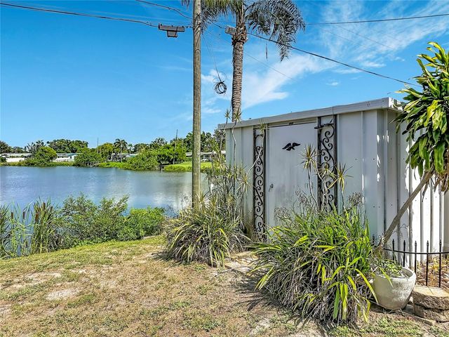 5163 60TH WAY N, Kenneth City, FL 33709
