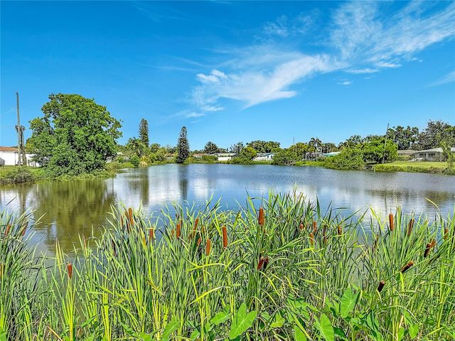 5163 60TH WAY N, Kenneth City, FL 33709