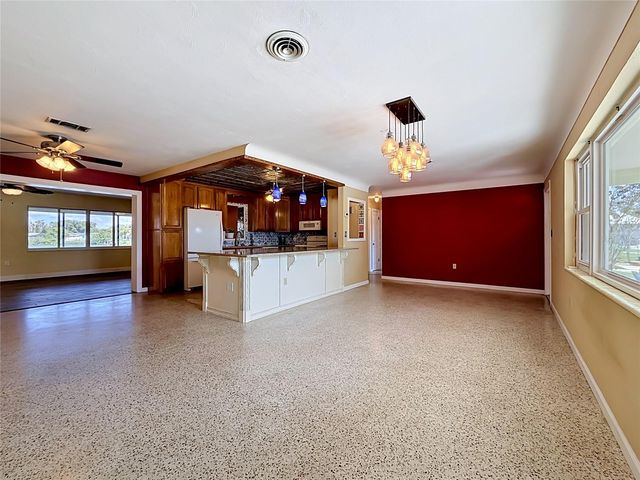 5163 60TH WAY N, Kenneth City, FL 33709