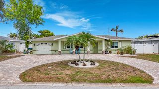 5163 60TH WAY N, Kenneth City, FL 33709