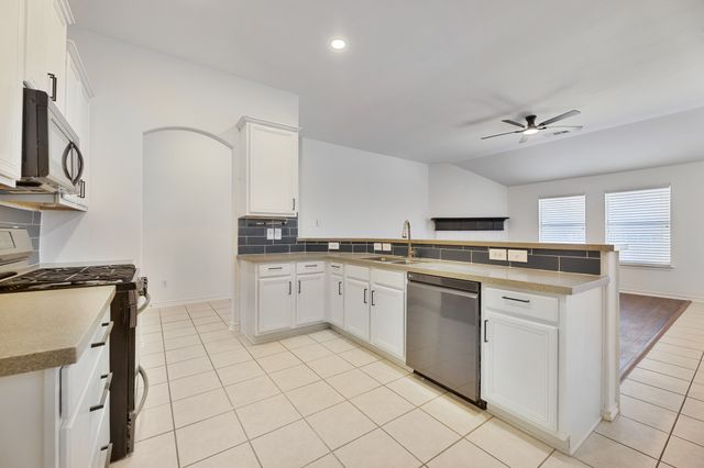 5129 Leeray Road, Fort Worth, TX 76244