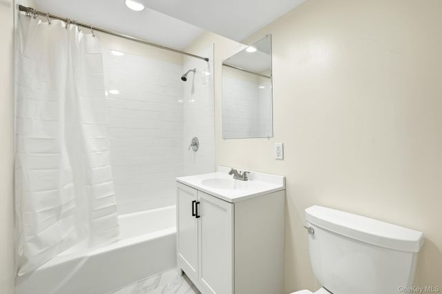 412 N Broadway 27, Yonkers, NY 10701