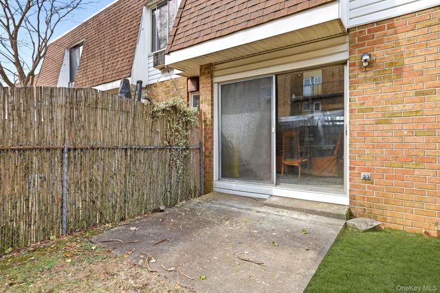 412 N Broadway 27, Yonkers, NY 10701