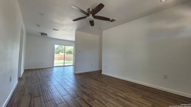 5007 BERNADINE, San Antonio, TX 78220