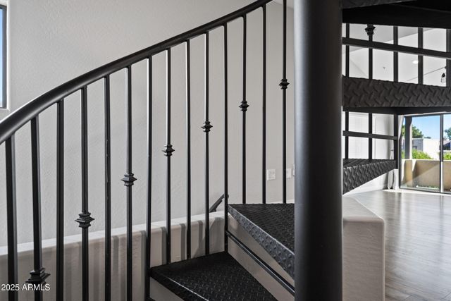 5998 N 78TH Street 2002, Scottsdale, AZ 85250