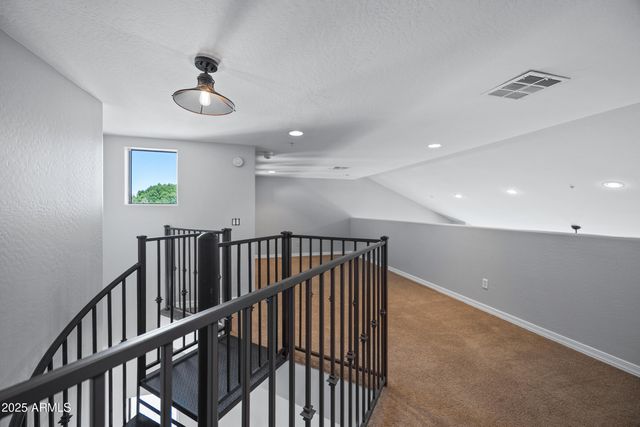 5998 N 78TH Street 2002, Scottsdale, AZ 85250