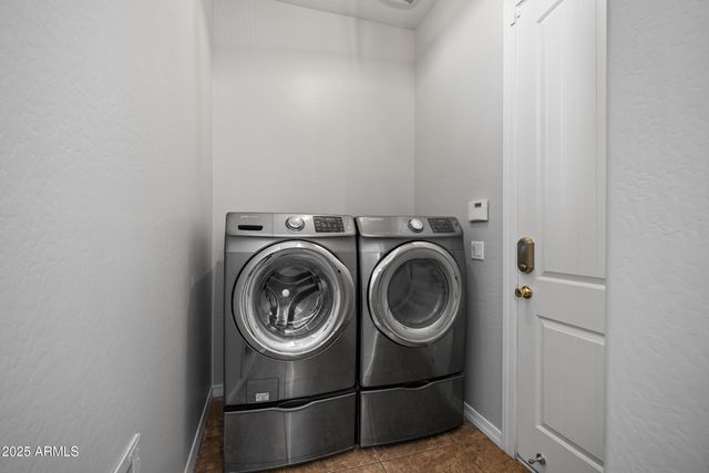 5998 N 78TH Street 2002, Scottsdale, AZ 85250