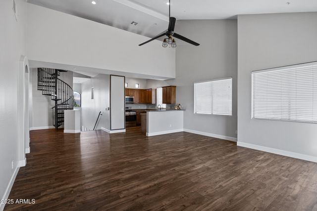 5998 N 78TH Street 2002, Scottsdale, AZ 85250