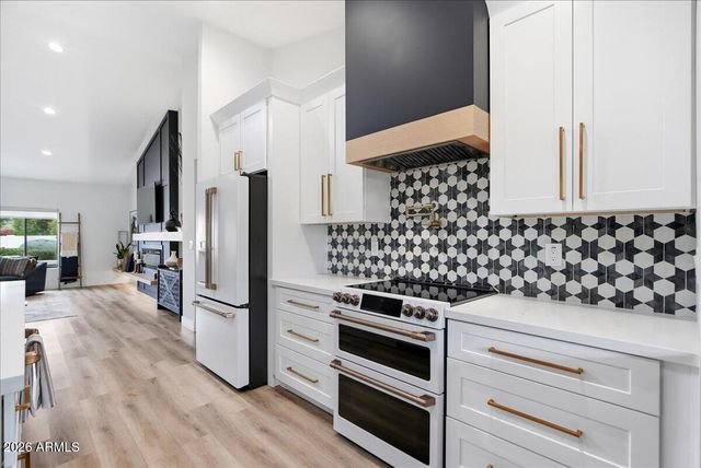 10333 E CARON Street, Scottsdale, AZ 85258