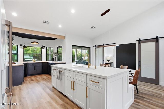 10333 E CARON Street, Scottsdale, AZ 85258