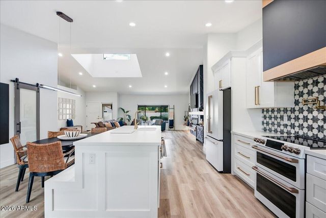 10333 E CARON Street, Scottsdale, AZ 85258
