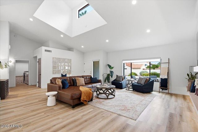 10333 E CARON Street, Scottsdale, AZ 85258