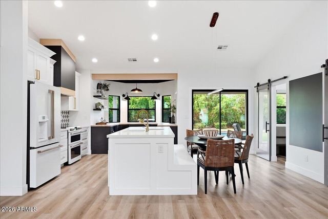 10333 E CARON Street, Scottsdale, AZ 85258