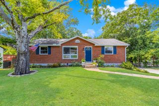 217 Lucky Dr, Nashville, TN 37211
