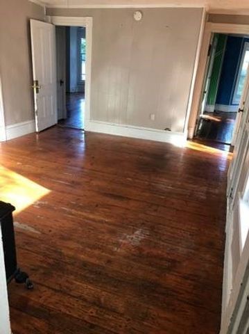 21 Pleasant 2, Upton, MA 01568