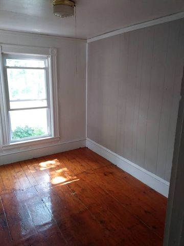 21 Pleasant 2, Upton, MA 01568