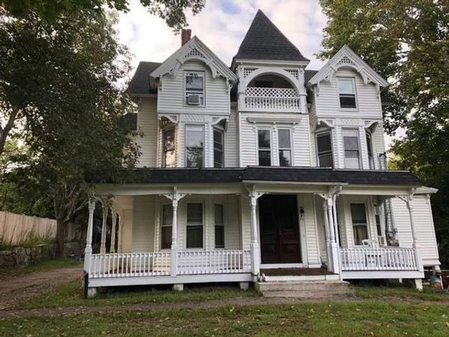 21 Pleasant 2, Upton, MA 01568