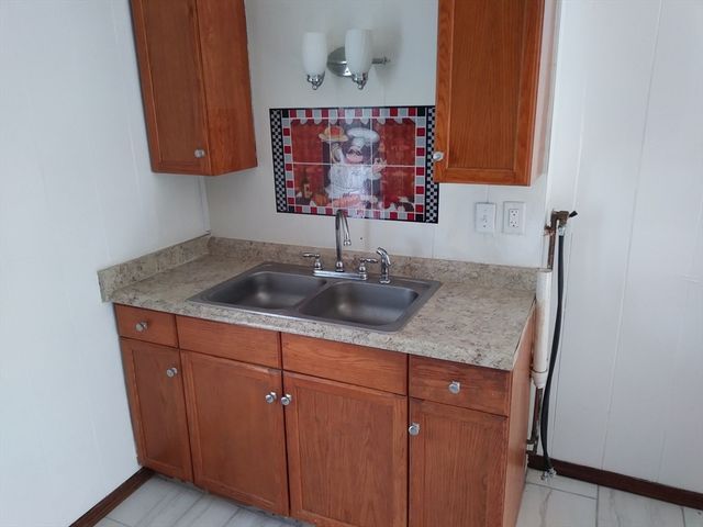 21 Pleasant 2, Upton, MA 01568