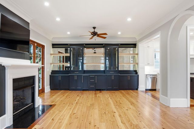 1344 Penshell Place, Mount Pleasant, SC 29464
