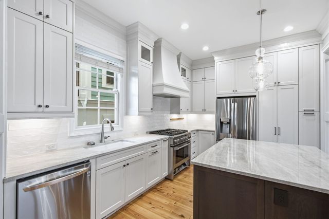 1344 Penshell Place, Mount Pleasant, SC 29464