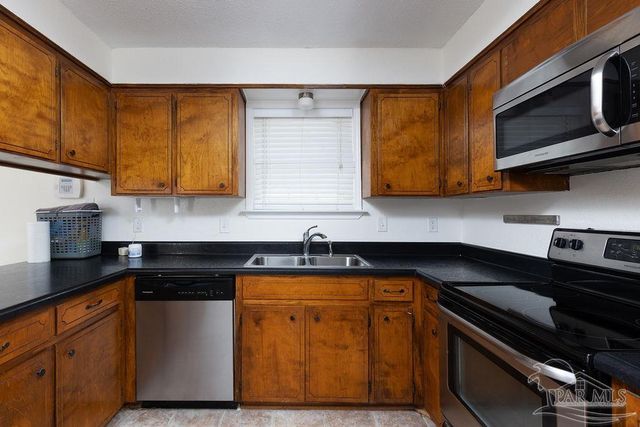 4249 Sea Port Rd, Pace, FL 32571