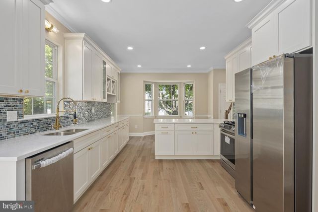 20318 SWALLOW POINT RD, Montgomery Village, MD 20886