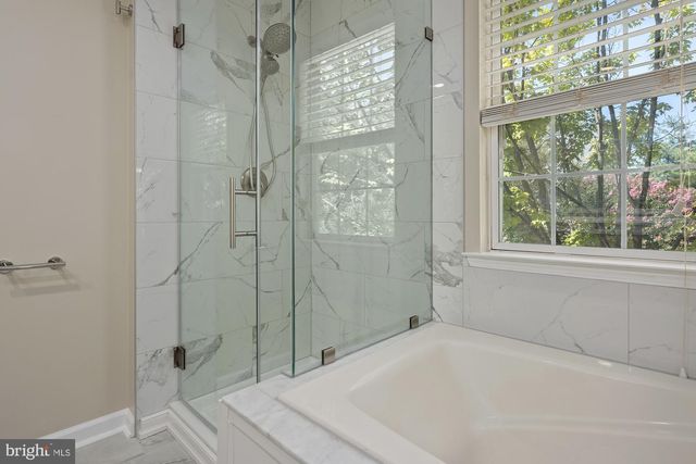 20318 SWALLOW POINT RD, Montgomery Village, MD 20886