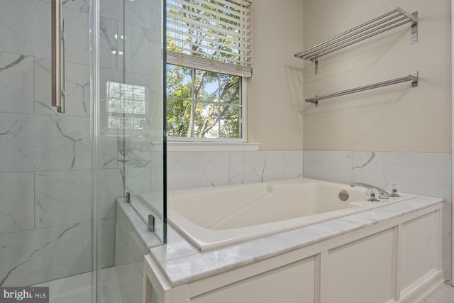20318 SWALLOW POINT RD, Montgomery Village, MD 20886