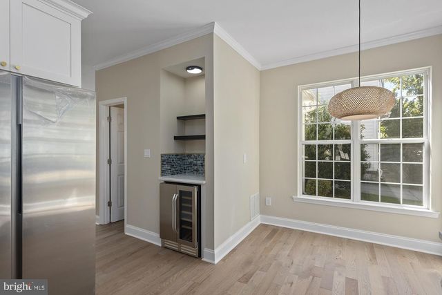 20318 SWALLOW POINT RD, Montgomery Village, MD 20886