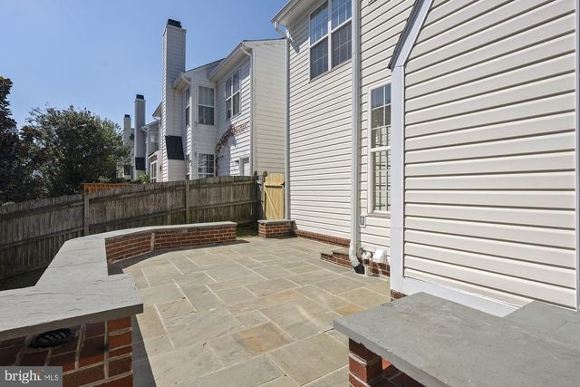 20318 SWALLOW POINT RD, Montgomery Village, MD 20886