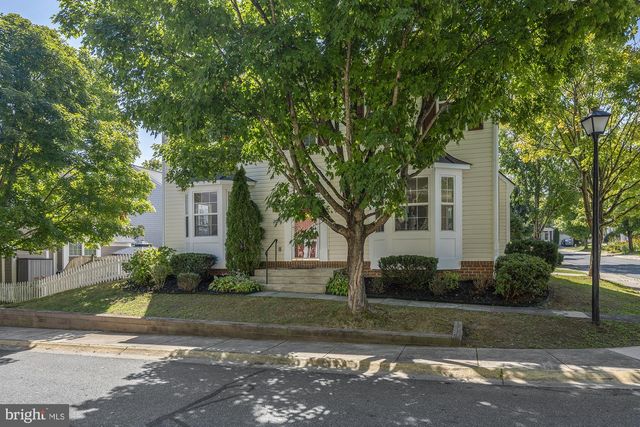 20318 SWALLOW POINT RD, Montgomery Village, MD 20886