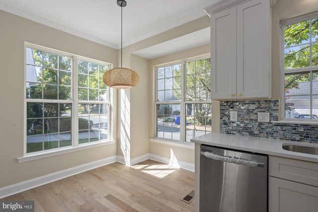 20318 SWALLOW POINT RD, Montgomery Village, MD 20886