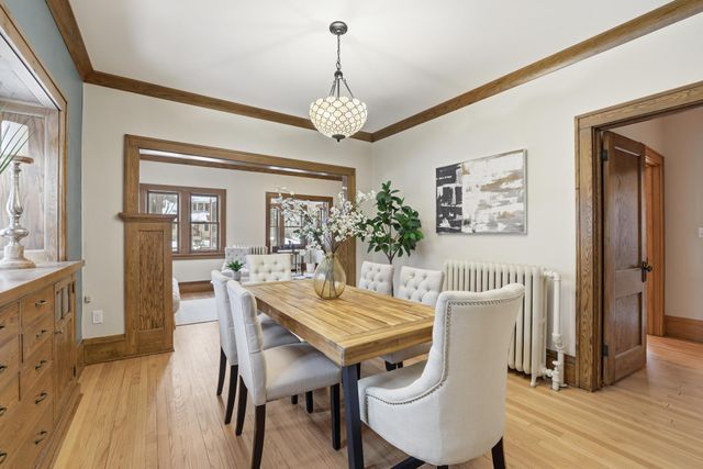 1464 Chelmsford Street, Saint Paul, MN 55108