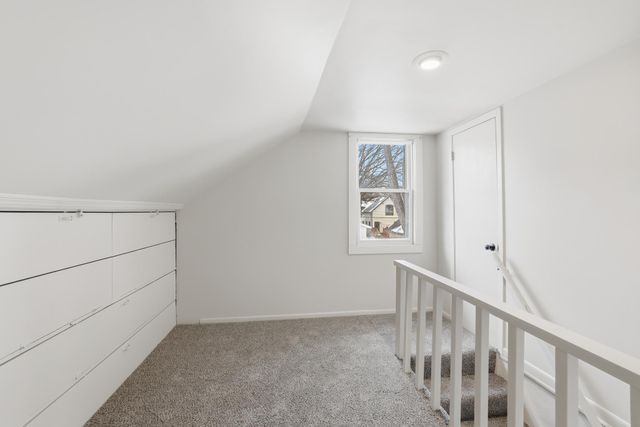 1464 Chelmsford Street, Saint Paul, MN 55108