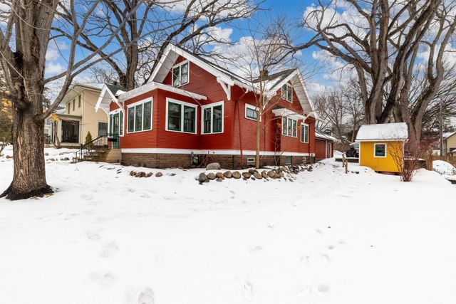 1464 Chelmsford Street, Saint Paul, MN 55108