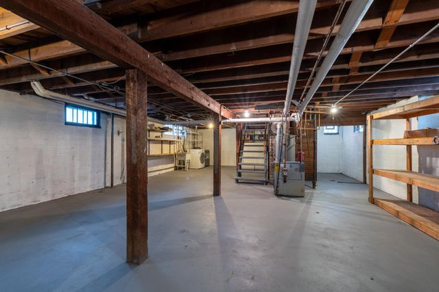 1464 Chelmsford Street, Saint Paul, MN 55108