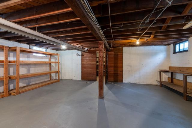 1464 Chelmsford Street, Saint Paul, MN 55108