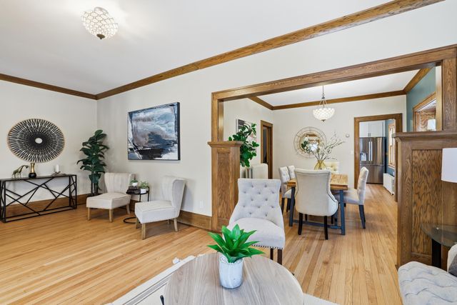 1464 Chelmsford Street, Saint Paul, MN 55108