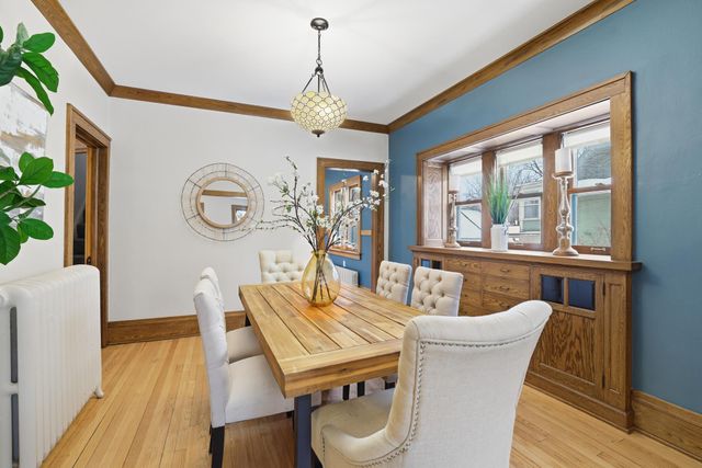 1464 Chelmsford Street, Saint Paul, MN 55108